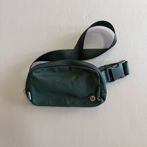 Lululemon Everywhere Belt Bag 1L